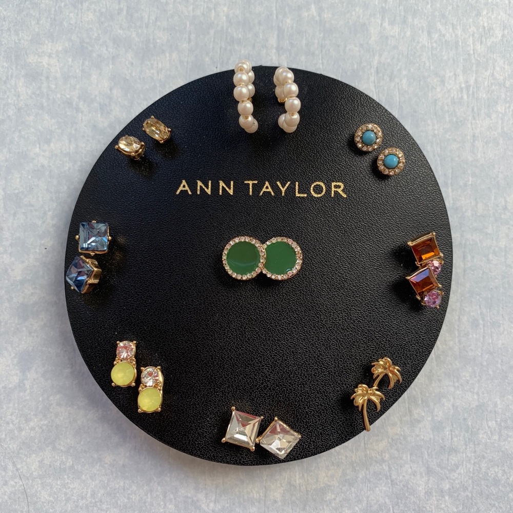 NWT Ann Taylor small stud earring set